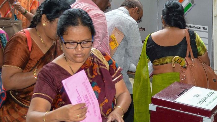 65 పైబడిన వాళ్లూ పోస్టల్ బ్యాలెట్ అడగొచ్చు