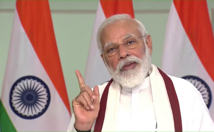 కరోనాపై పోరులో మనమెంతో మెరుగు: మోదీ