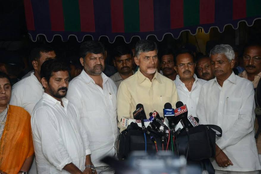 సినారెకు సీఎం చంద్రబాబు నివాళి