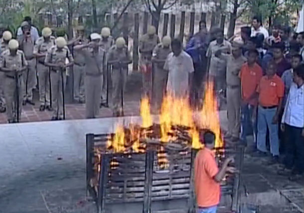 ముగిసిన సినారె అంత్యక్రియలు