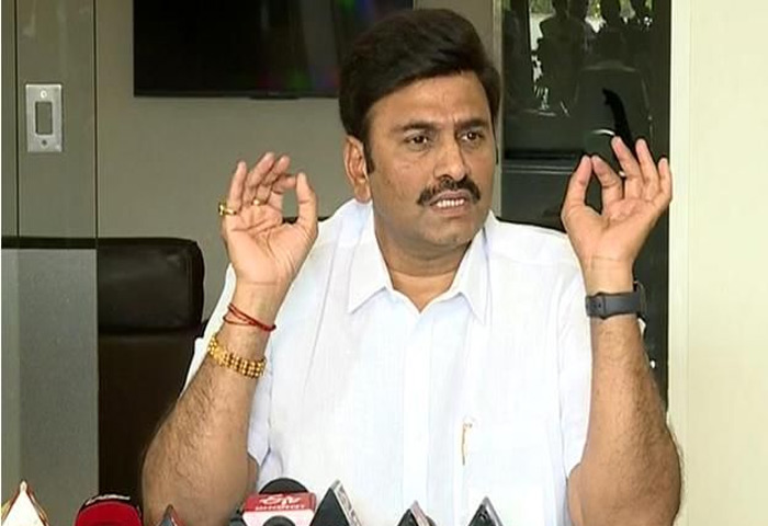 అమరావతికి జై కొట్టిన వైసీపీ ఎంపి… అమరావతికి జై కొట్టిన వైసీపీ ఎంపి…