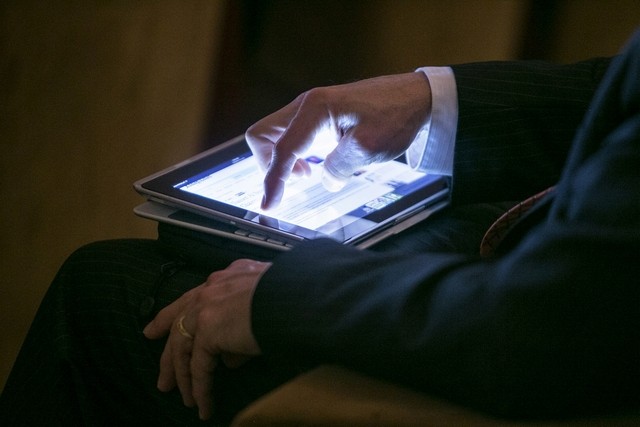 అమెరికాకు వెళ్లే విమానాల్లో ఎలక్ట్రానిక్ వస్తువులపై నిషేధం