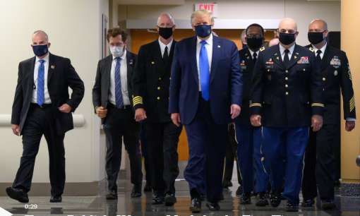 మొదటిసారి బహిరంగంగా మాస్క్ ధరించిన  ట్రంప్