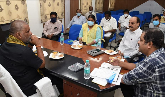 తిరుపతిలో అత్యాధునిక హంగులతో క్రీడా ప్రాంగణం తుడా చైర్మెన్ చెవిరెడ్డి భాస్కర్ రెడ్డి