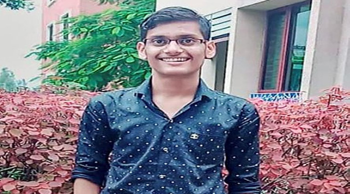 హ్యుమానిటీస్ లో మెరిసిన రైతు బిడ్డ