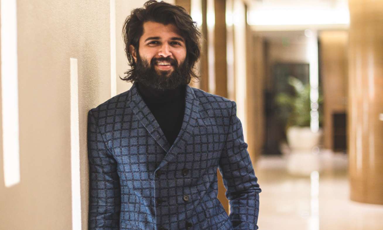 సౌత్ లోనే నెం.1 హీరో గా విజయ్ దేవరకొండ, సౌత్ లోనే నెం.1 హీరో గా విజయ్ దేవరకొండ,