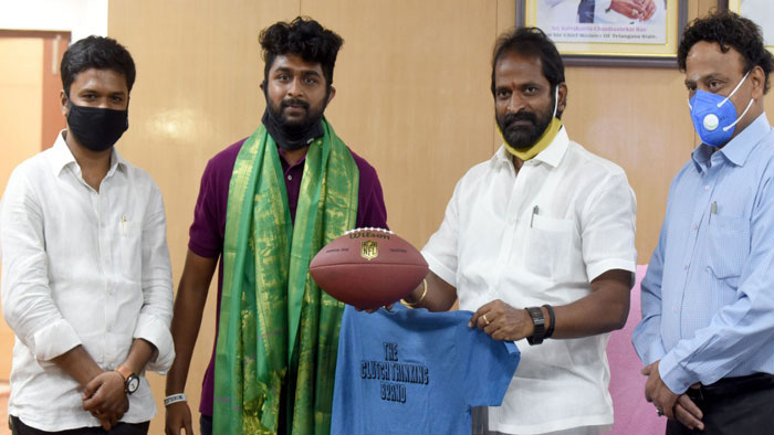 అమెరికన్ పుట్‍బాల్‍ ను ప్రోత్సహిస్తాం