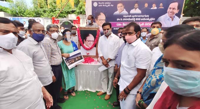 సినారె ఆడిటోరియానికి మంత్రి కేటీఆర్ శంకుస్థాపన