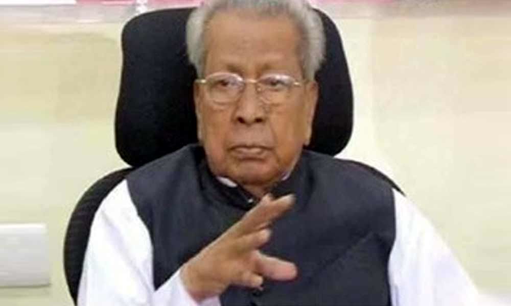 మూడు రాజధానుల బిల్లుకు గవర్నర్ ఆమోదం