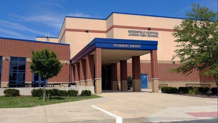 విద్యా సంస్థ ప్రారంభం రోజు భారత విద్యార్థి కి కరోనా