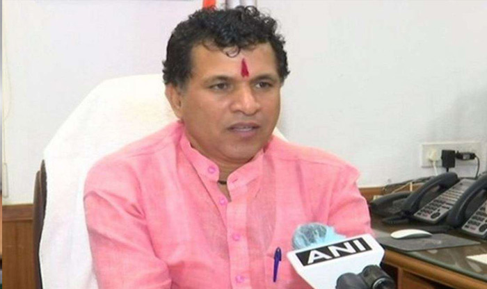 కేంద్రంలో మరో మంత్రికి కరోనా