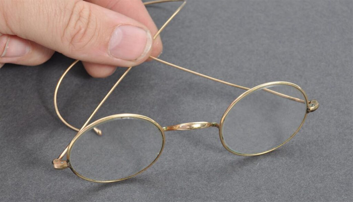 వేలానికి మహత్మాగాంధీ కళ్లజోడు