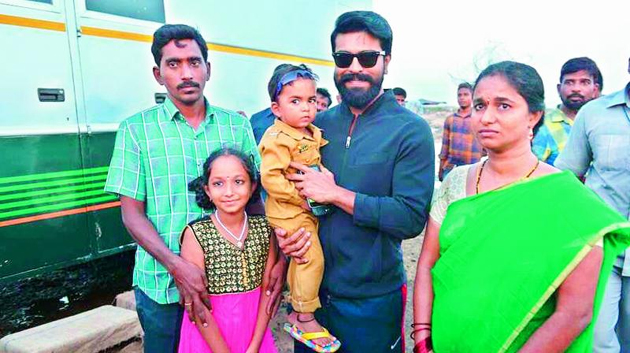 ధనుష్‌ కు అండగా నిలిచిన రామ్‌చరణ్‌