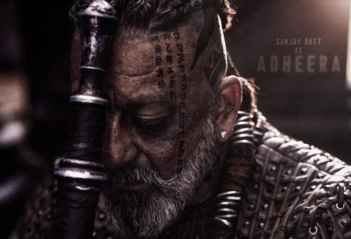 సంజయ్ కోసం ‘కెజిఎప్ చాప్టర్ 2’ క్లైమాక్స్ వాయిదా వేస్తున్న డైరెక్టర్! సంజయ్ కోసం ‘కెజిఎప్ చాప్టర్ 2’ క్లైమాక్స్ వాయిదా వేస్తున్న డైరెక్టర్!