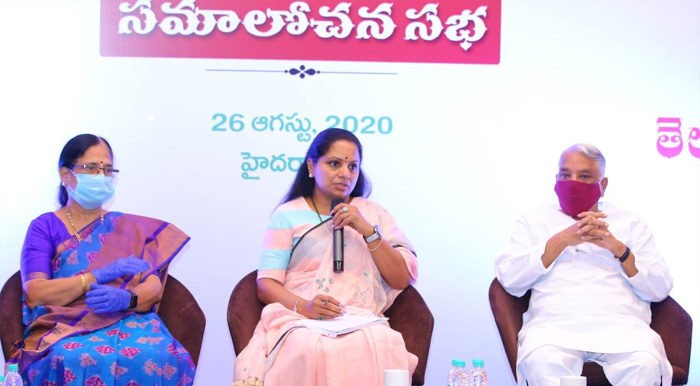 పివి సేవలు శ్లాఘనీయం…కవిత