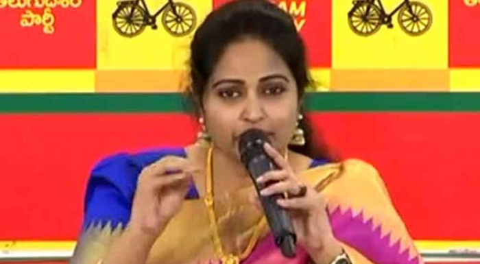 బాబు వెంట్ర‌క పీక‌లేవు నానిపై దివ్య‌వాణి తీవ్ర‌వ్యాఖ్య‌లు