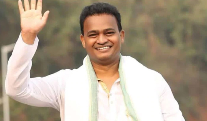 నూతన్ నాయుడిపై కేసుల పరంపర…