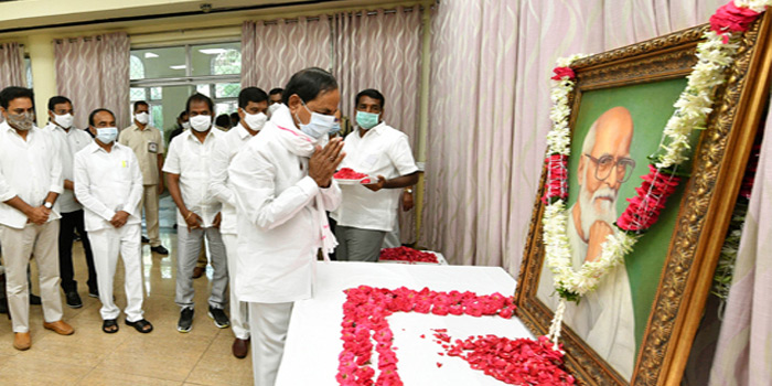 కాళోజీకి సీఎం కేసీఆర్ ఘన నివాళి