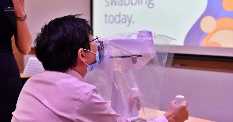 కోవిడ్ శాంపిల్స్ కోసం రోబో