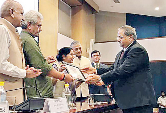 పాస్‌పోర్టు పరిశీలనలో ఏపీ పోలీస్‌కు కేంద్ర పురస్కారం