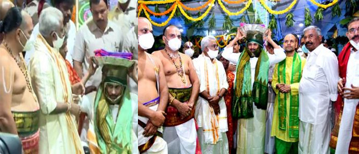 తిరుమల శ్రీవారికి పట్టు వస్త్రాలు సమర్పించిన సీఎం జగన్