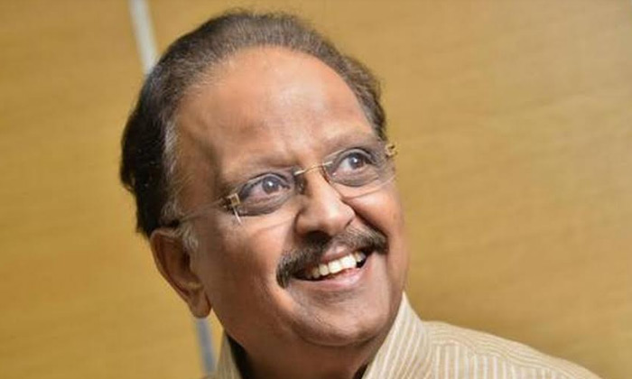 బాలు కంటే పెద్ద అయిన అమితాబ్ కరోనాను జయించారు! ఎస్పిబి విషయంలో జరిగిన తప్పేంటి?