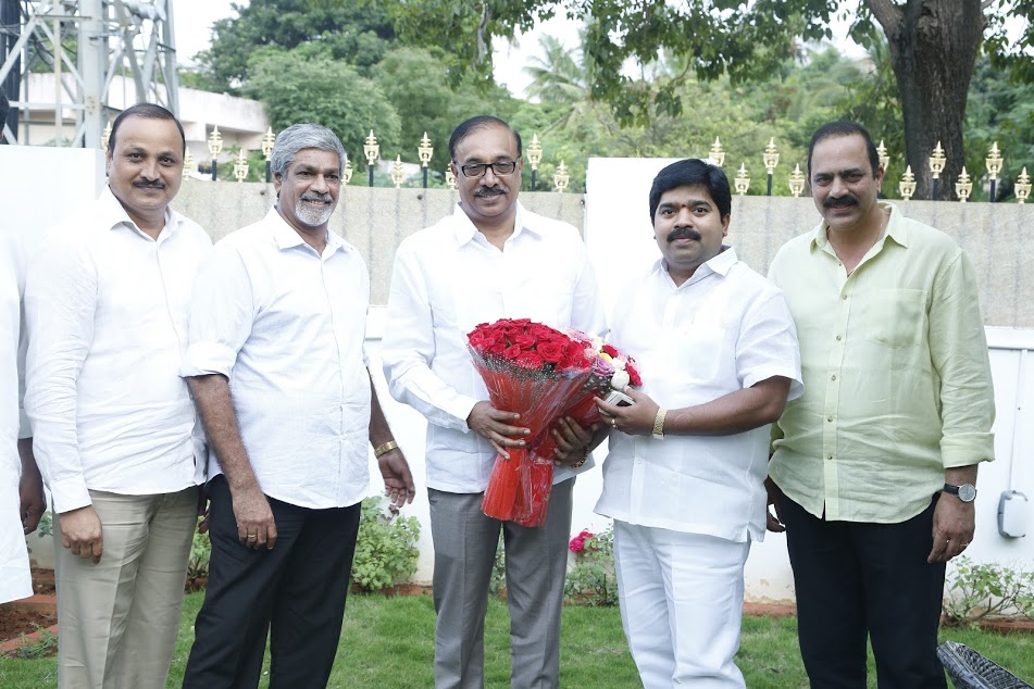 పుస్కూర్‌ రామ్మోహన్‌కి దాసరి కిరణ్‌కుమార్‌ అభినందనలు!