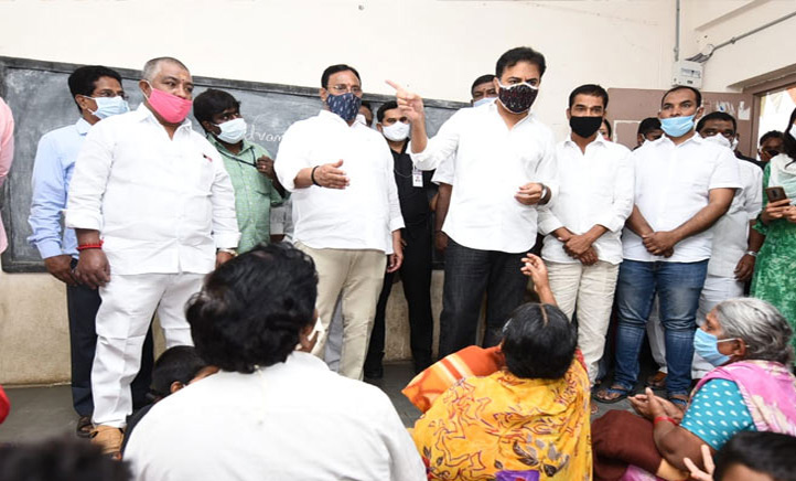 హైదరాబాద్ లో మంత్రి కేటీఆర్  పర్యటన