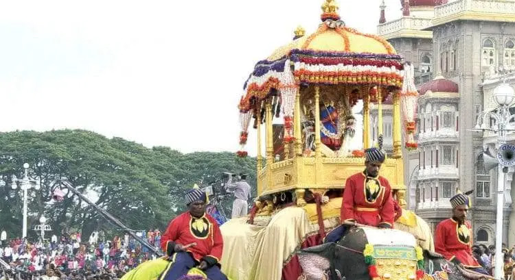 మైసూరులో దసరా ఉత్సవాలు ప్రారంభం