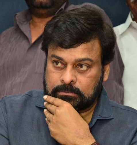 అన్న‌య్యా! నీకిది త‌గునా? అని ప్ర‌శ్నిస్తున్న మెగాస్టార్ అభిమానులు!