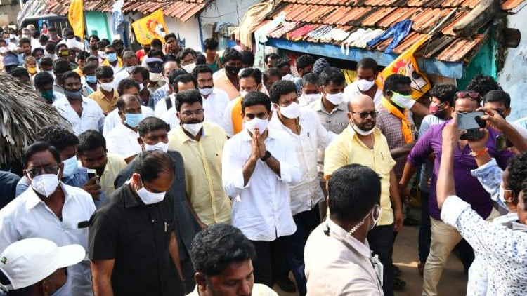 వరద ప్రభావిత ప్రాంతాల్లో లోకేశ్ పర్యటన