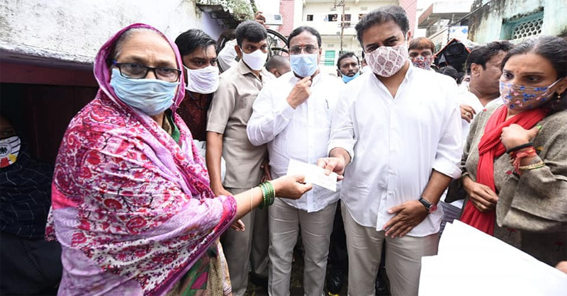 వరద ప్రభావిత ప్రాంతాల్లో మంత్రి కేటీఆర్ పర్యటన