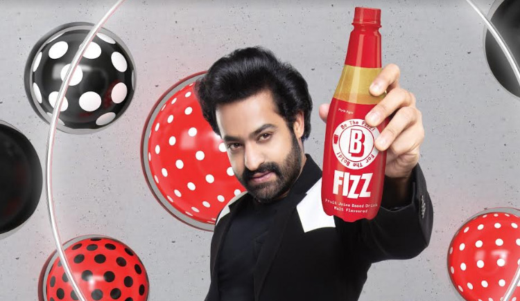 ‘బి-ఫిజ్’ పేరుతో తమ ఫ్రూట్ ప్లస్ ఫిజ్ శ్రేణికి ఒక విప్లవాత్మక కొత్త ఉత్పత్తిని జోడించిన పార్లే ఆగ్రో