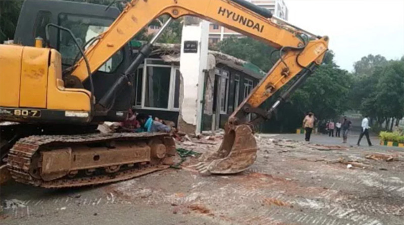 కబ్జా గీతం…రాజకీయ రాగం…