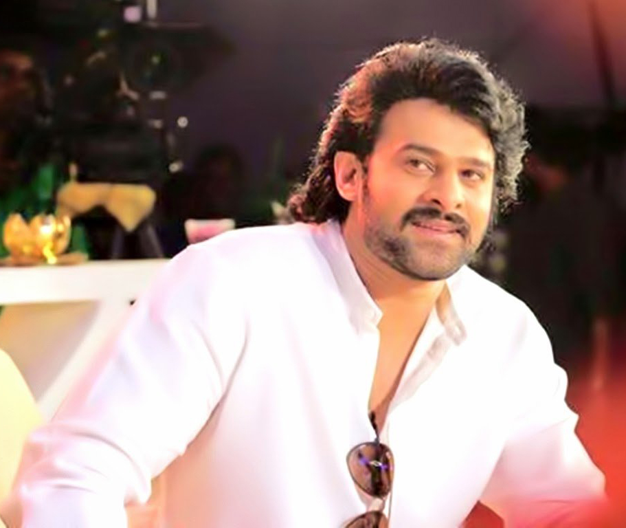 ఆ రెండు సినిమాల అప్‌డేట్స్ ఏవి?  నిరాశ‌లో ప్ర‌భాస్ అభిమానులు!