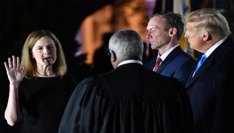 అమెరికా సుప్రీంకోర్టు జడ్జిగా అమీ బారెట్ ప్రమాణం