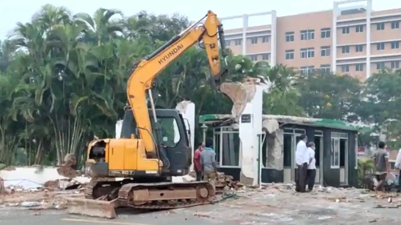 గీతం క‌బ్జా.. తేదేపా ఇరుక్కుందా?