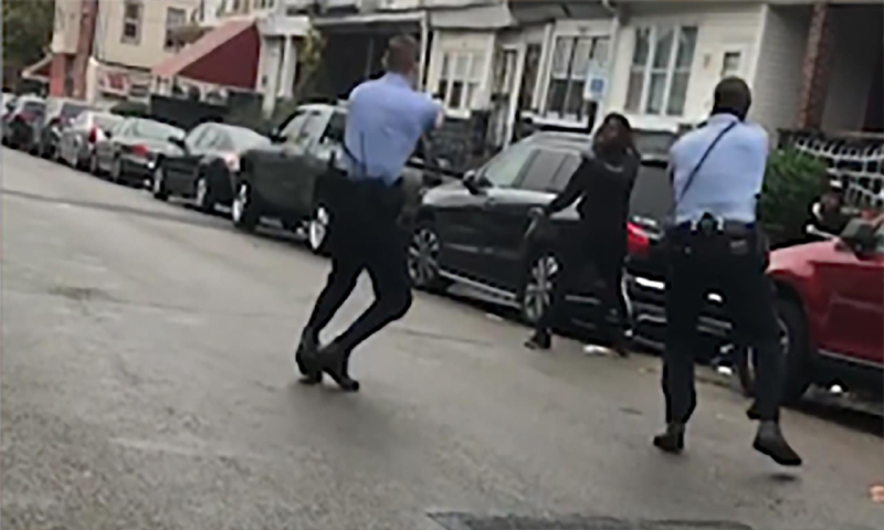 అమెరికా పోలీసులు మరోసారి తొందరపాటు…