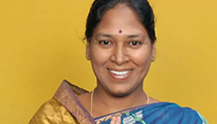 ఎమ్మెల్సీ పదవికి సునీతా రాజీనామా