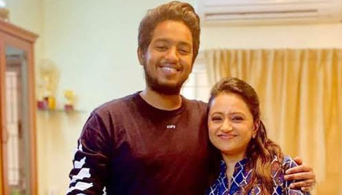 స్టార్ యాంకర్ సుమ కొడుకు హీరో గా తొలి చిత్రం రాబోతోందా?