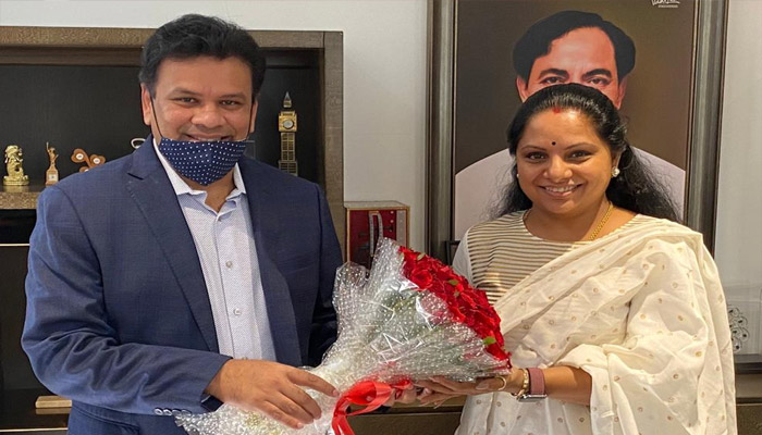 కల్వకుంట్ల కవిత కు శుభాకాంక్షలు  తెలిపిన తెరాస ఎన్నారై కో-ఆర్డినేటర్ మహేష్ బిగాల