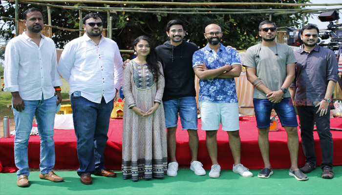 రాజ్‌త‌రుణ్ హీరోగా శాంటో ద‌ర్శ‌క‌త్వంలో డ్రీమ్ టౌన్ ప్రొడ‌క్ష‌న్స్‌ బ్యాన‌ర్ చిత్రం ప్రారంభం