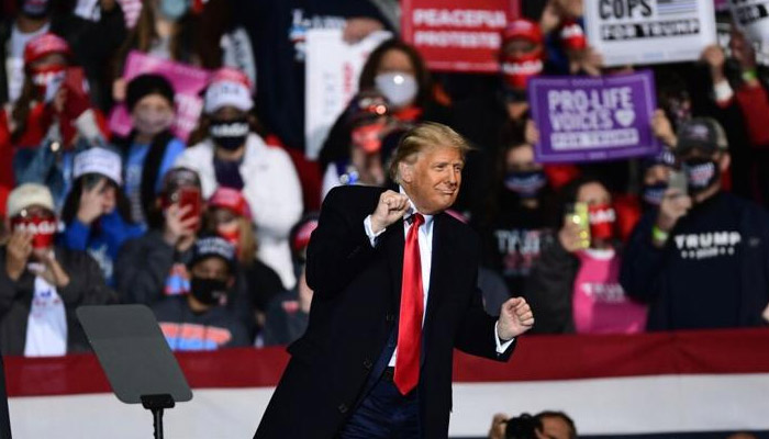 ట్రంప్ ర్యాలీలో కాల్పుల కలకలం ట్రంప్ ర్యాలీలో కాల్పుల కలకలం