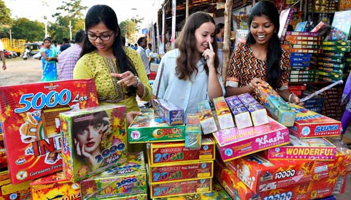 తెలంగాణలో బాణాసంచా అమ్మకాలపై నిషేధం తెలంగాణలో బాణాసంచా అమ్మకాలపై నిషేధం