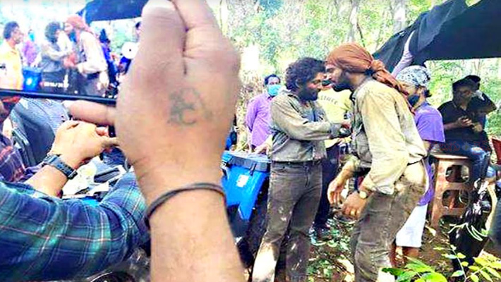 ‘పుష్ప’ షూటింగ్ స్పాట్ నుండి ఈ షాట్ ఎలా లీక్ అయ్యిందో చెప్మా?