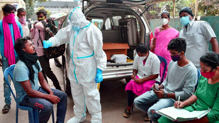 24 గంటల్లో 43,082 కరోనా కేసులు