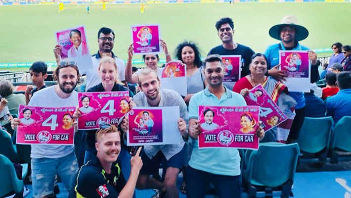 సిడ్నీ స్టేడియంలో టీఆర్ఎస్ ఎన్నికల ప్రచారం సిడ్నీ స్టేడియంలో టీఆర్ఎస్ ఎన్నికల ప్రచారం