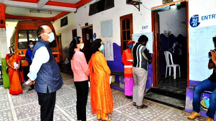 జిహెచ్‌ఎంసి ఎన్నికల్లో తగ్గిన పోలింగ్‌…