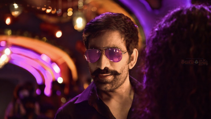 ‘క్రాక్’ రవితేజ సంక్రాంతికి రచ్చ రచ్చ చేస్తాడంటా!!