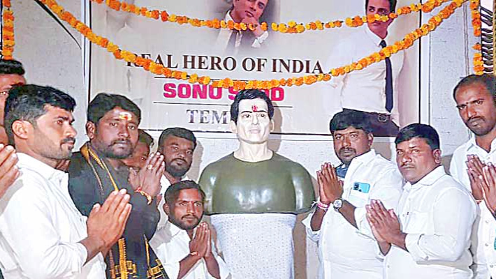 తెలంగాణలో సోనూ సూద్ కు గుడి